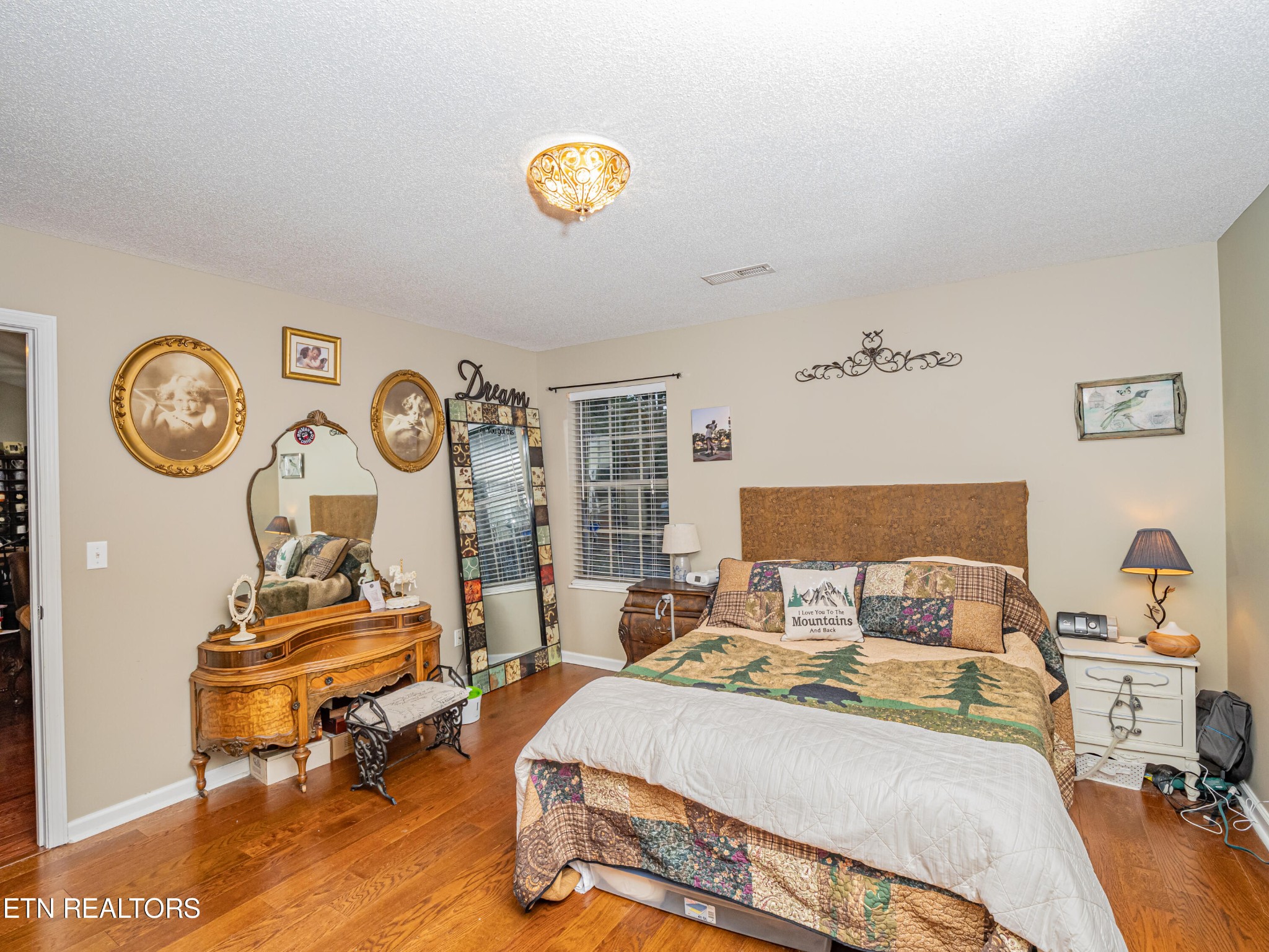 5129 Cates Bend Way Powell, TN 37849 - Photo 11 of 16