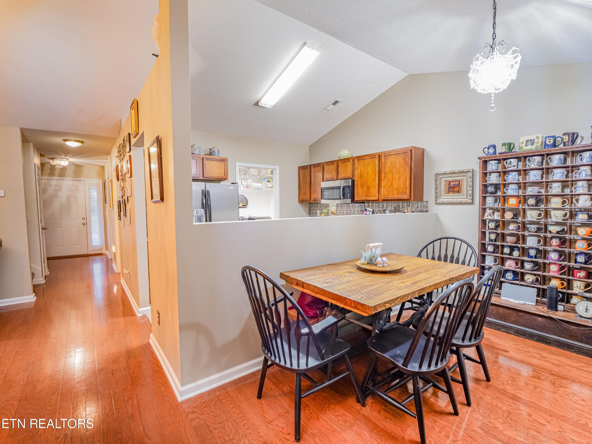 5129 Cates Bend Way Powell, TN 37849 - Photo 4 of 16