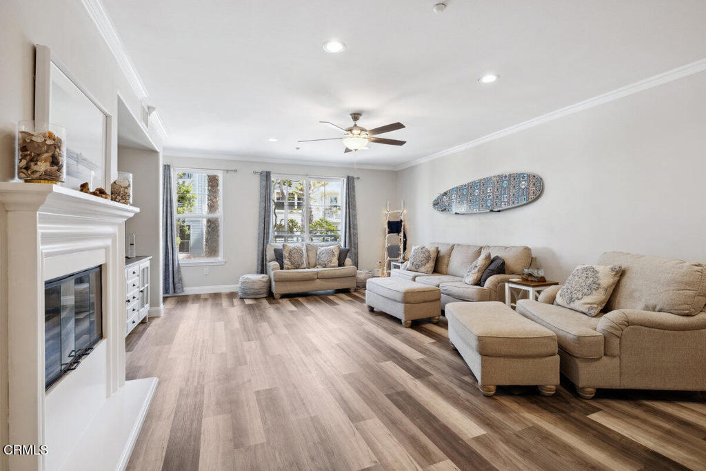 1503 Windshore Way Oxnard, CA 93035 - Photo 3 of 27