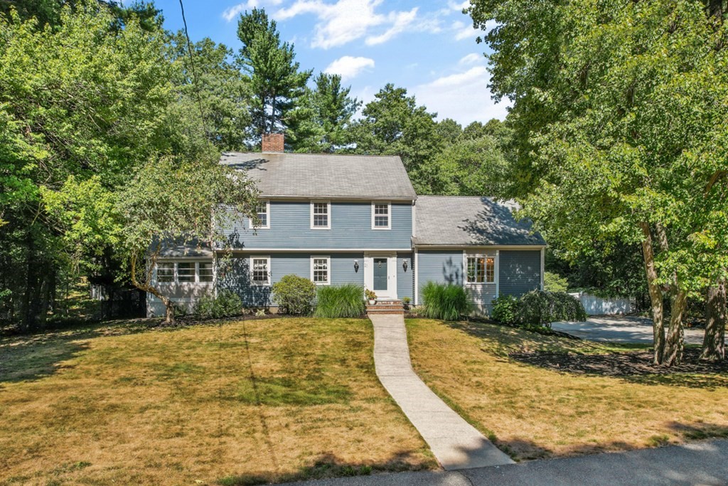 21 West Tapley Road Lynnfield, MA 01940 - Photo 4 of 40 Gallery Image 4
