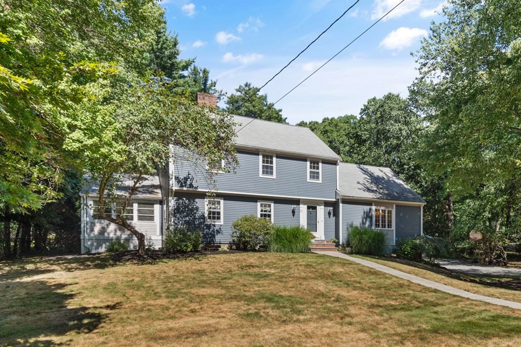 21 West Tapley Road Lynnfield, MA 01940 - Photo 6 of 40 Gallery Image 6