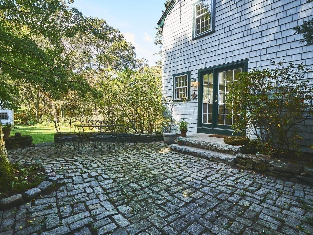 23 Conant Road Lincoln, MA 01773 - Photo 7 of 38