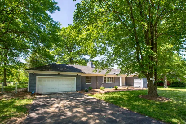 $4,000 | 6435 Overlook Drive, Alexandria, VA 22312