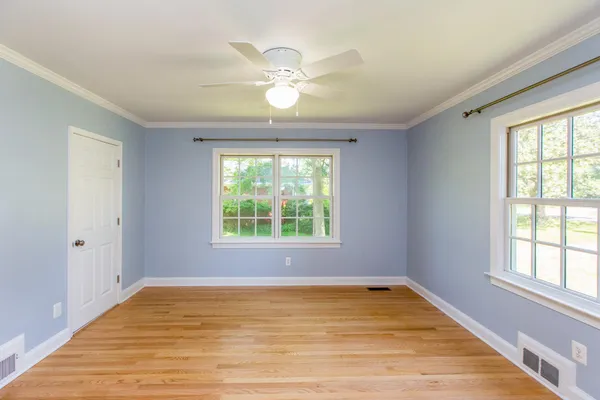 $4,000 | 6435 Overlook Drive, Alexandria, VA 22312