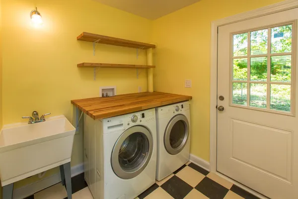 $4,000 | 6435 Overlook Drive, Alexandria, VA 22312