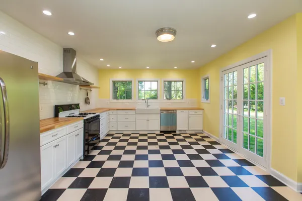 $4,000 | 6435 Overlook Drive, Alexandria, VA 22312