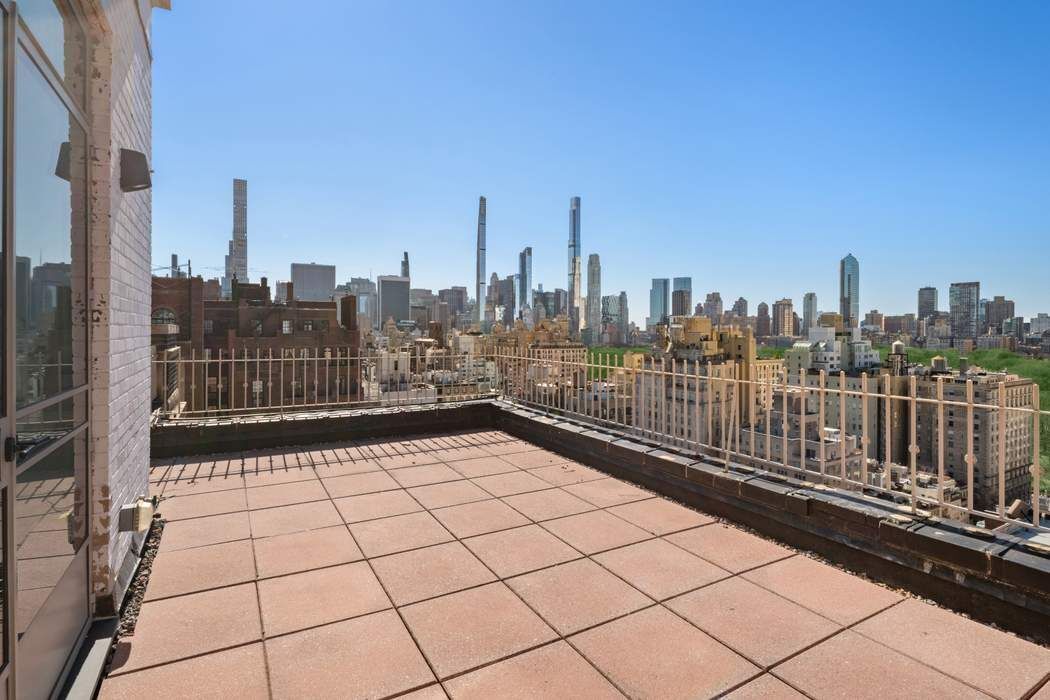 784 Park Avenue, Unit PHC Manhattan, NY 10021 - Photo 19 of 36 a view of terrace with city view