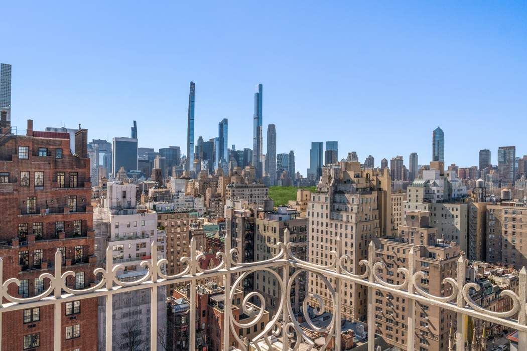 784 Park Avenue, Unit PHC Manhattan, NY 10021 - Photo 26 of 36 a city view with tall buildings