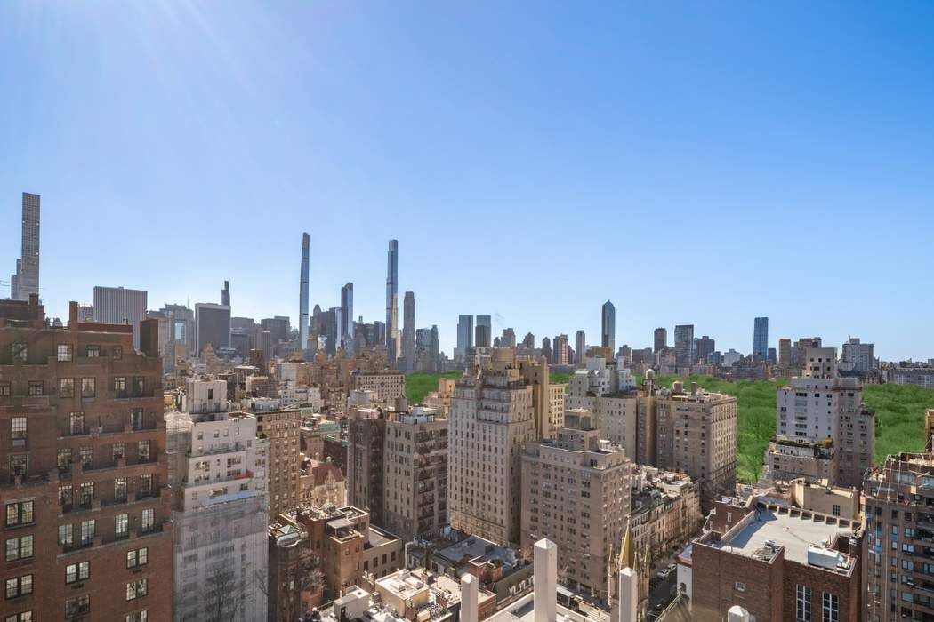 784 Park Avenue, Unit PHC Manhattan, NY 10021 - Photo 32 of 36 a view of a city with tall buildings