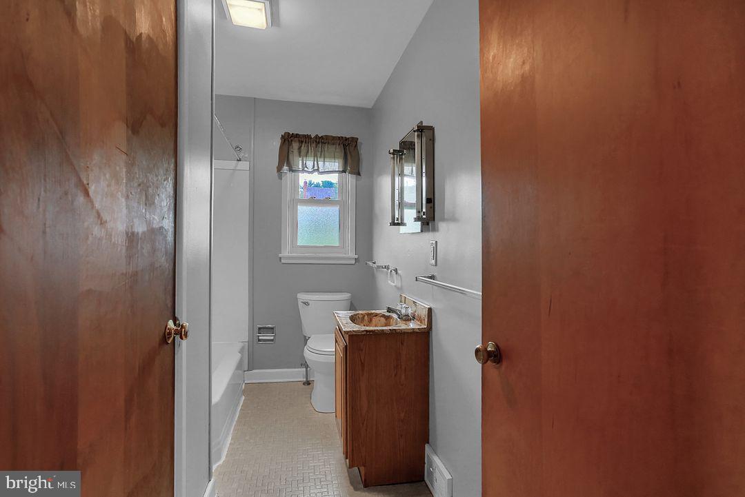 11488 Orchard Road Waynesboro, PA 17268 - Photo 12 of 29 Gallery Image 12