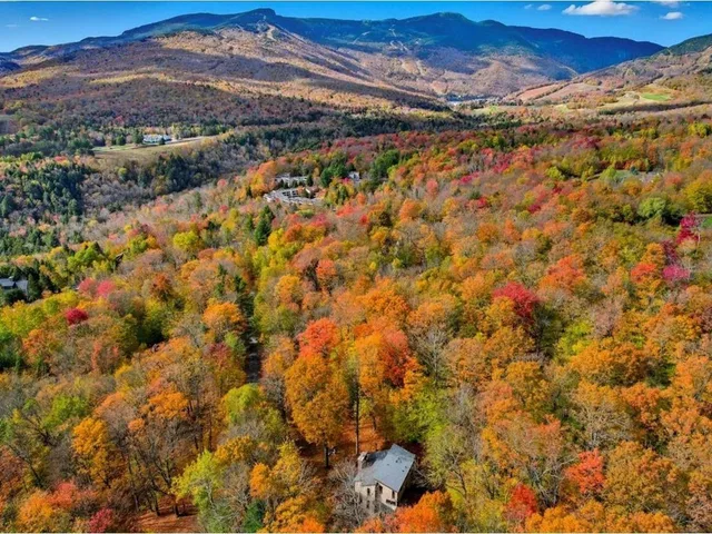 $1,599,000 | 185 Maple Road, Stowe, VT 05672