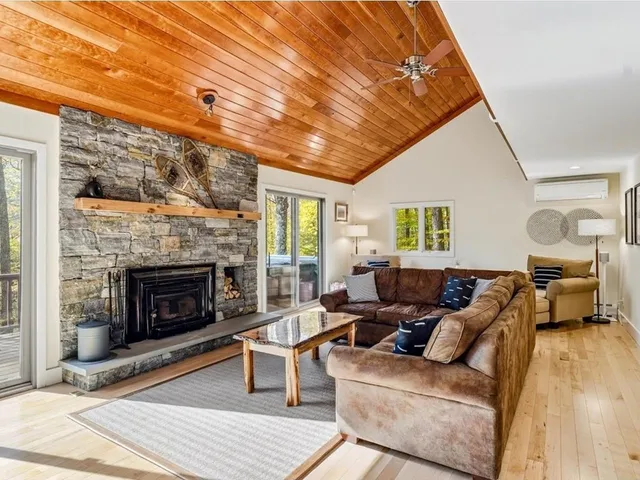 $1,599,000 | 185 Maple Road, Stowe, VT 05672