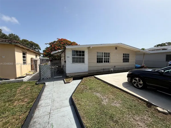 $1,550 | 34 Southwest 5th Street, Unit 12, Hallandale Beach, FL 33009