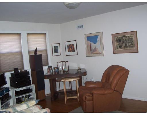 68 Selwyn Road Randolph, MA 02368 - Photo 5 of 6 Gallery Image 5