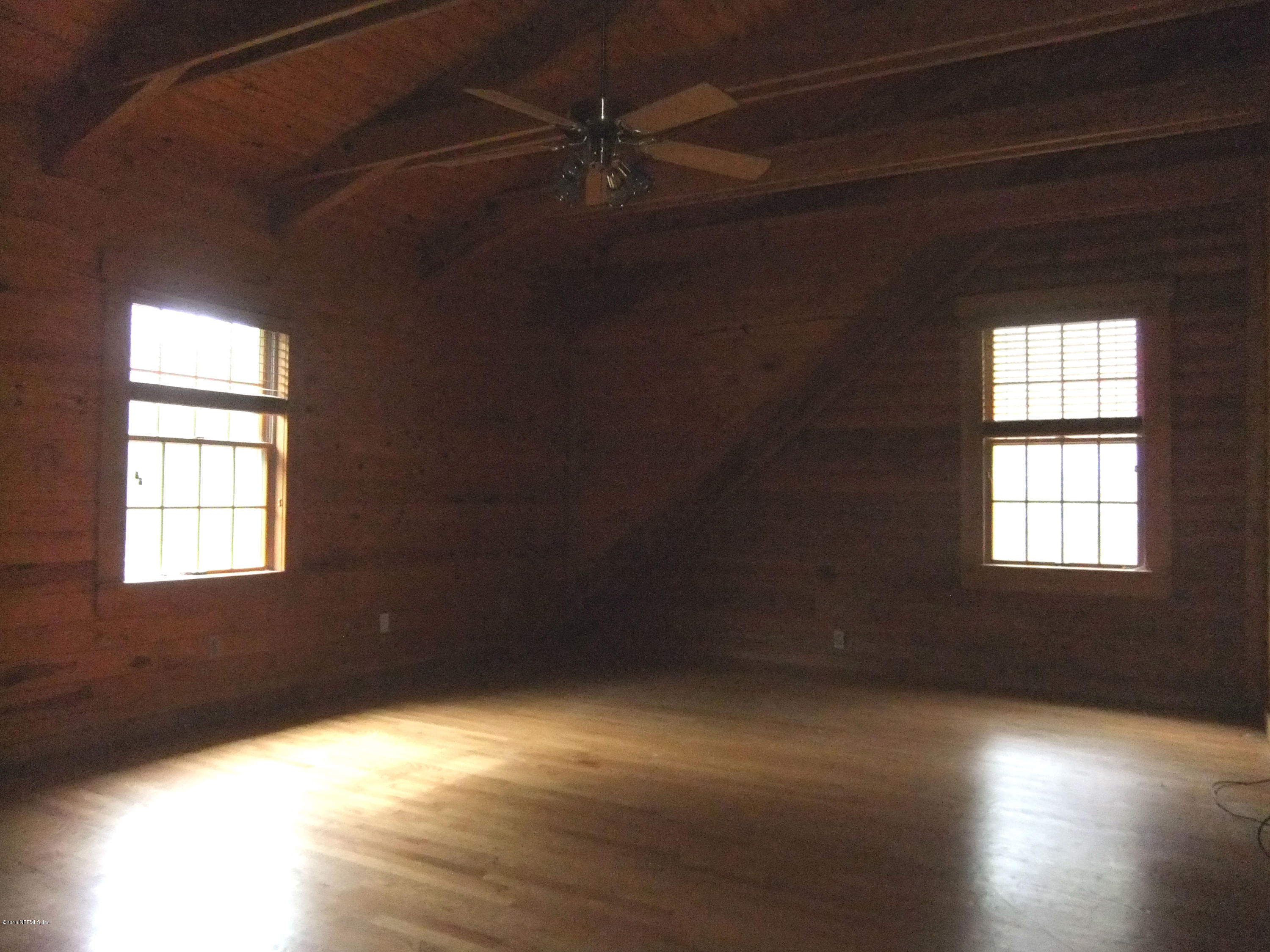 1700 Lake Road Jacksonville, FL 32226 - Photo 20 of 46 an empty room with a window