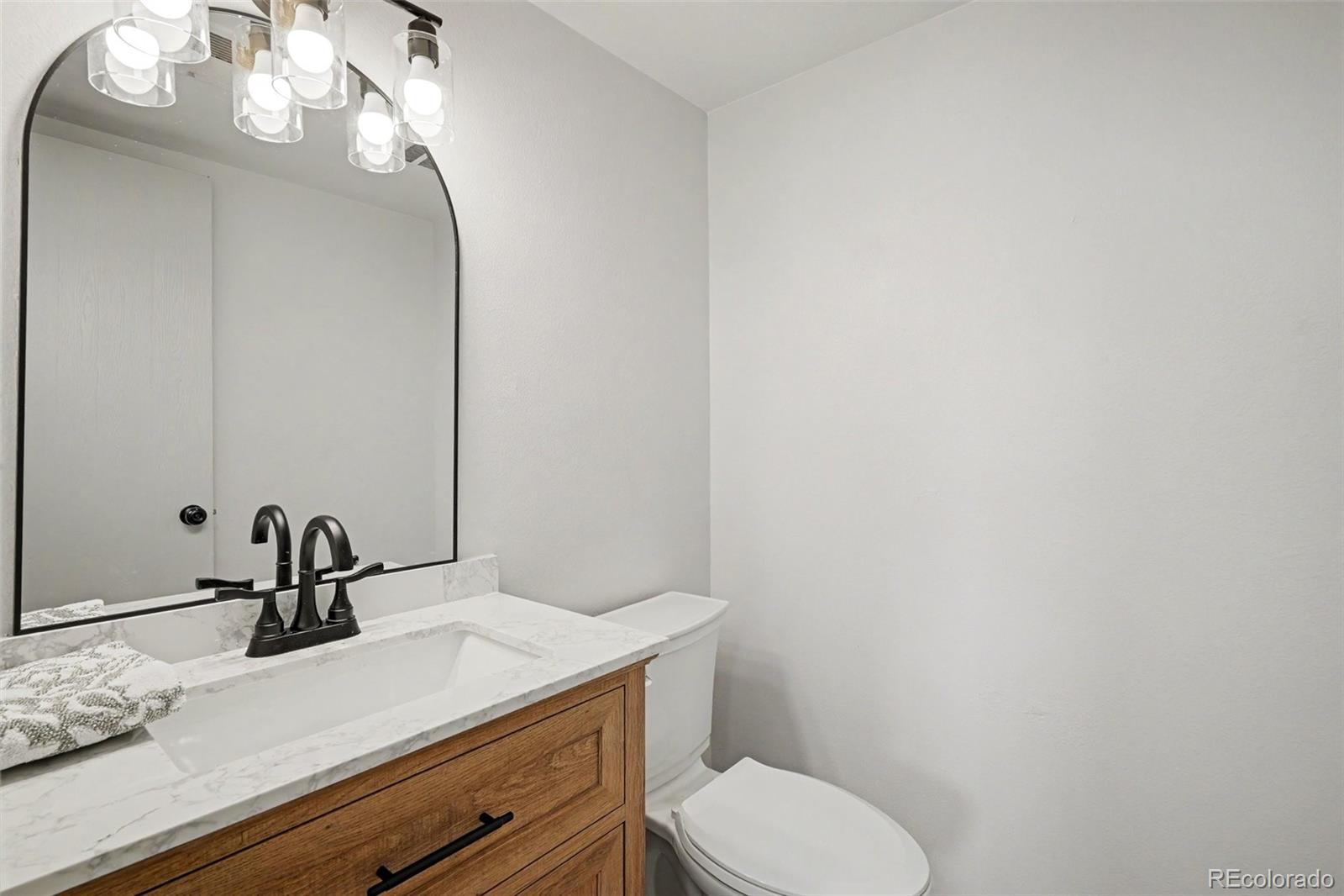 2065 South Rifle Street Aurora, CO 80013 - Photo 15 of 34