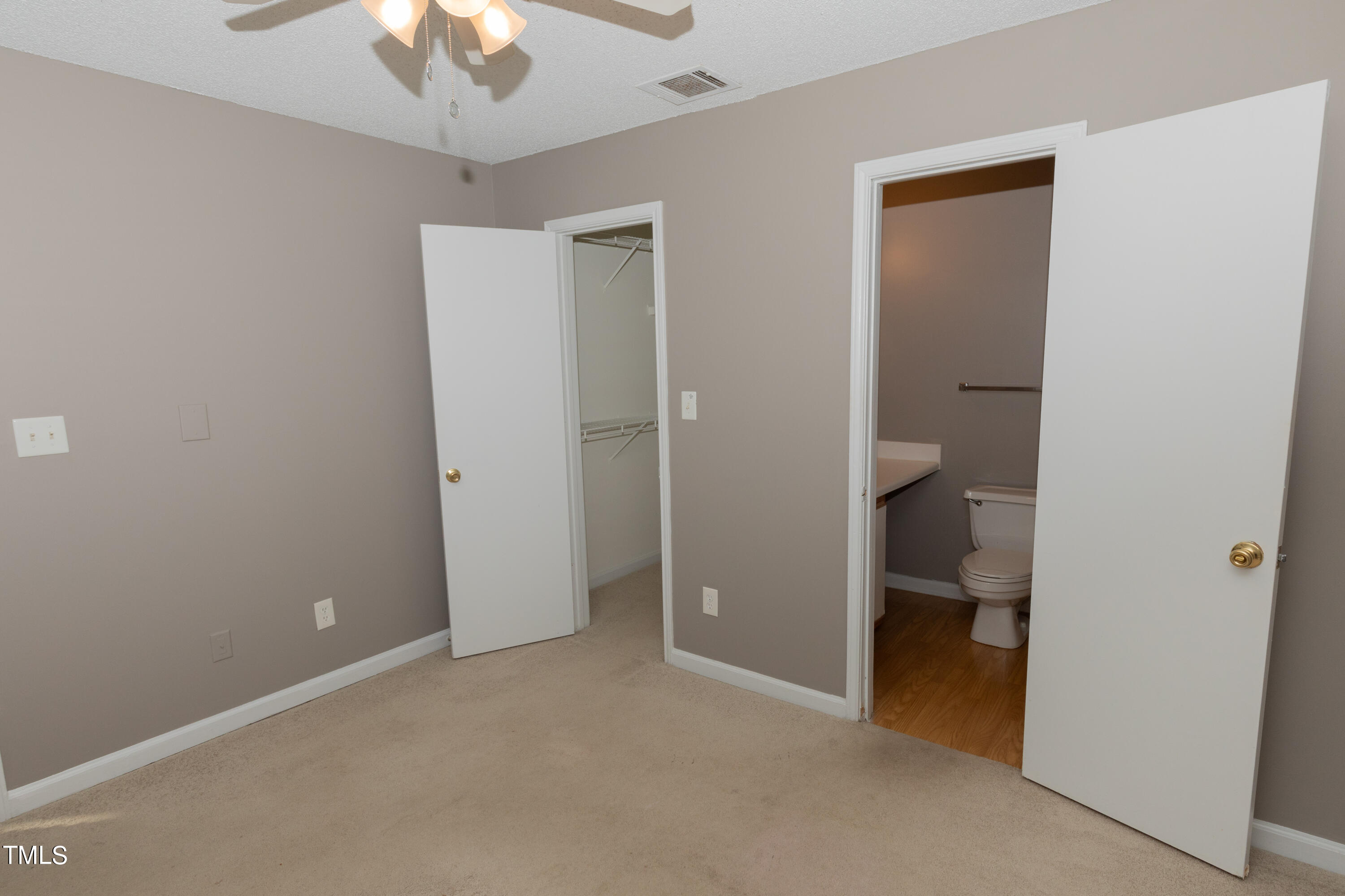 1511 Graduate Lane, Unit 202 Raleigh, NC 27606 - Photo 11 of 16 4A6A4694