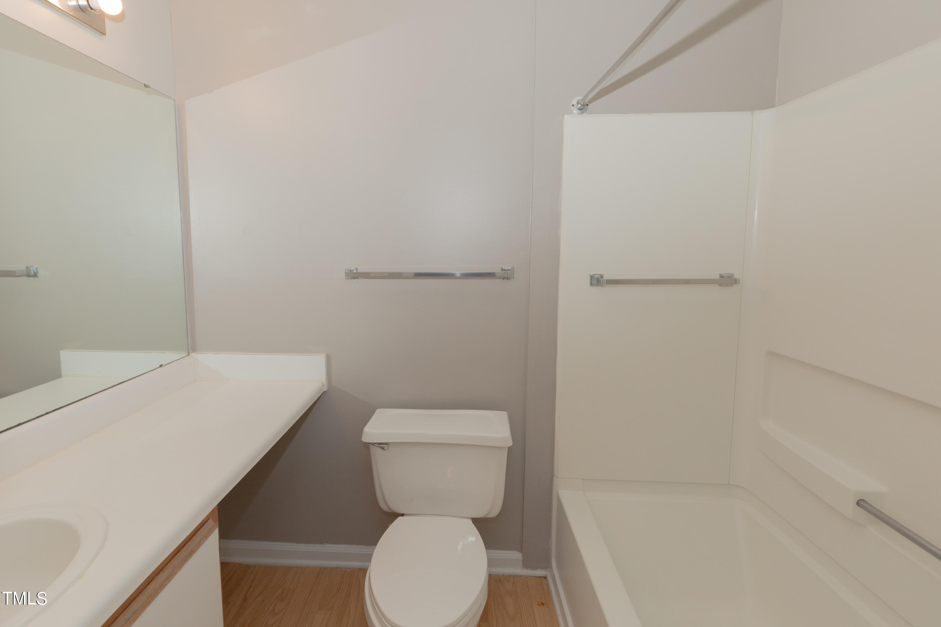 1511 Graduate Lane, Unit 202 Raleigh, NC 27606 - Photo 7 of 16 4A6A4695