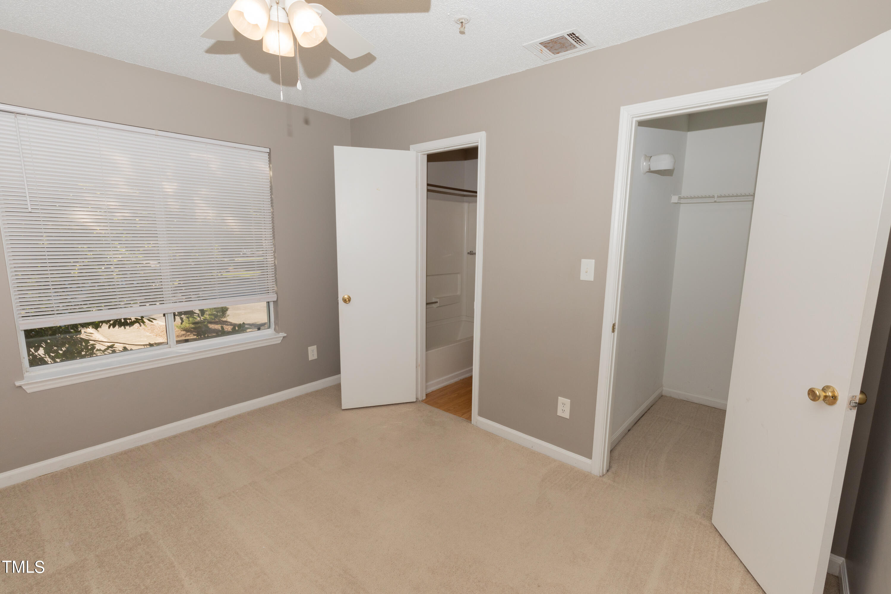1511 Graduate Lane, Unit 202 Raleigh, NC 27606 - Photo 8 of 16 4A6A4700