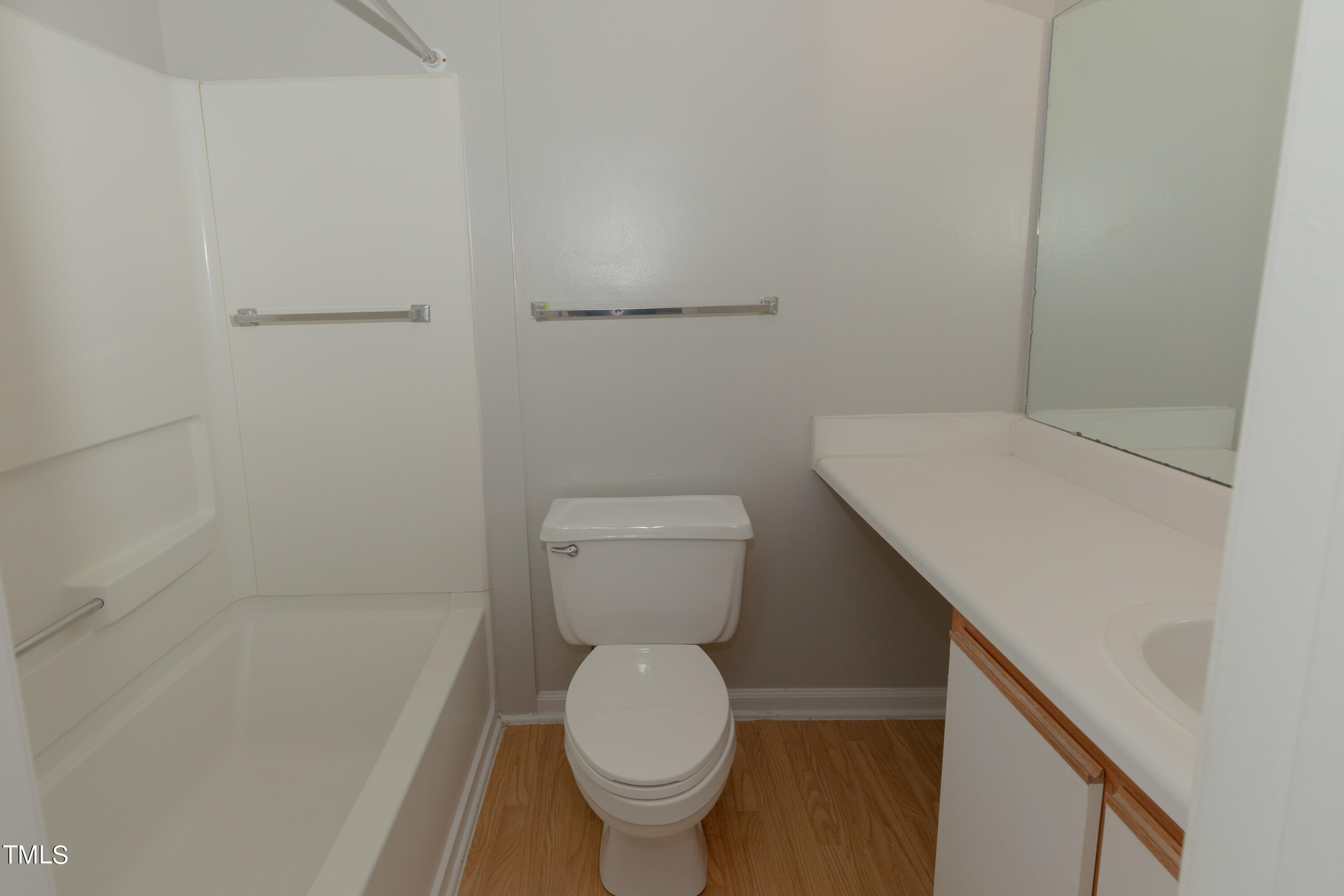 1511 Graduate Lane, Unit 202 Raleigh, NC 27606 - Photo 9 of 16 4A6A4698