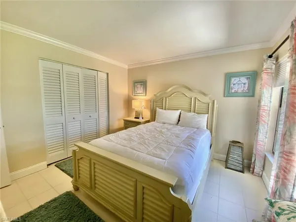 $2,100 | 145 Cypress Way East, Unit A, Naples, FL 34110