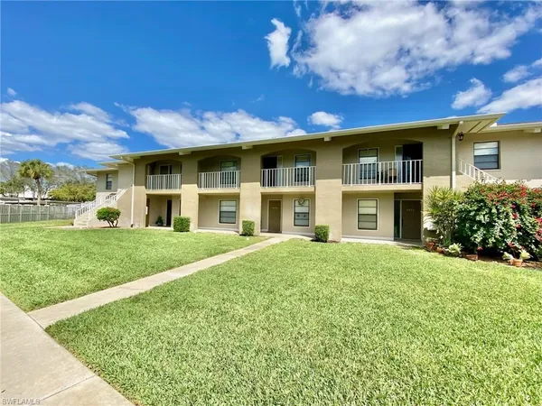 $2,100 | 145 Cypress Way East, Unit A, Naples, FL 34110