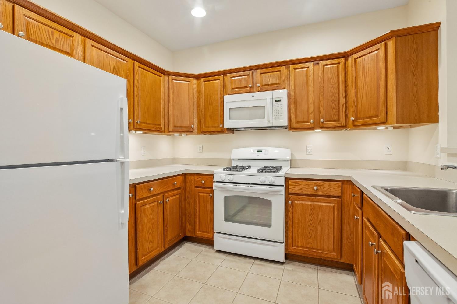 540 Cranbury Road, Unit 115 East Brunswick, NJ 08816 - Photo 8 of 31