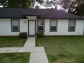 $1,350 | 204 West Worsham Street, Unit 1, Willis, TX 77378