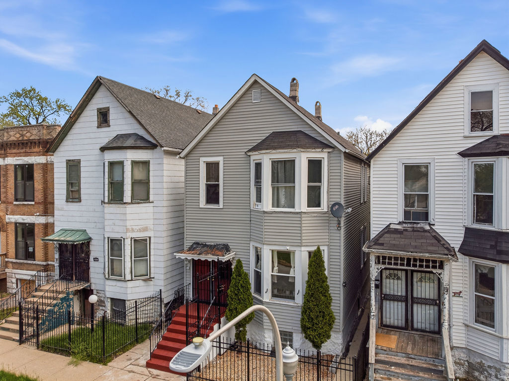 6433 South Aberdeen Street Chicago, IL 60621 - Photo 1 of 40