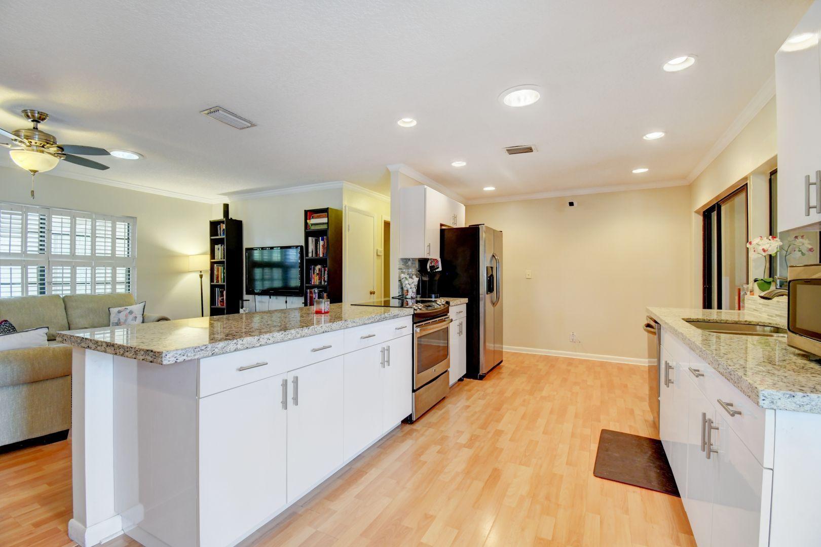 9863 Spanish Isles Drive Boca Raton, FL 33496 - Photo 14 of 37 14_dsc_6822_3_4_5_6