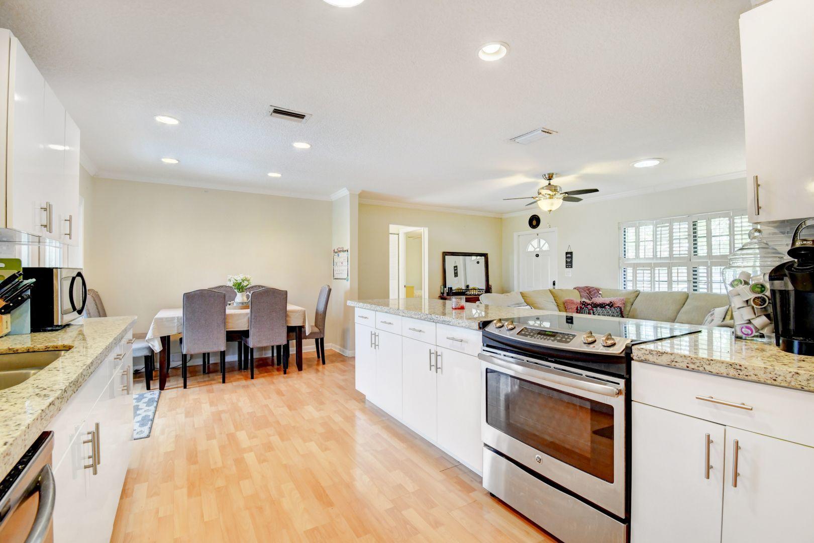 9863 Spanish Isles Drive Boca Raton, FL 33496 - Photo 16 of 37 16_dsc_6842_3_4_5_6