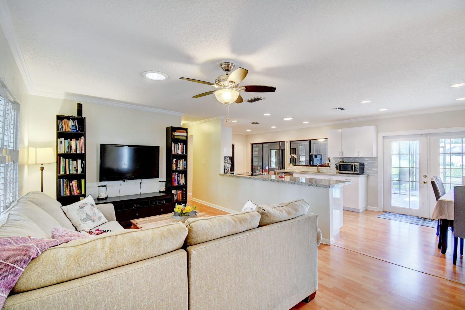 9863 Spanish Isles Drive Boca Raton, FL 33496 - Photo 9 of 37 09_dsc_6762_3_4_5_6