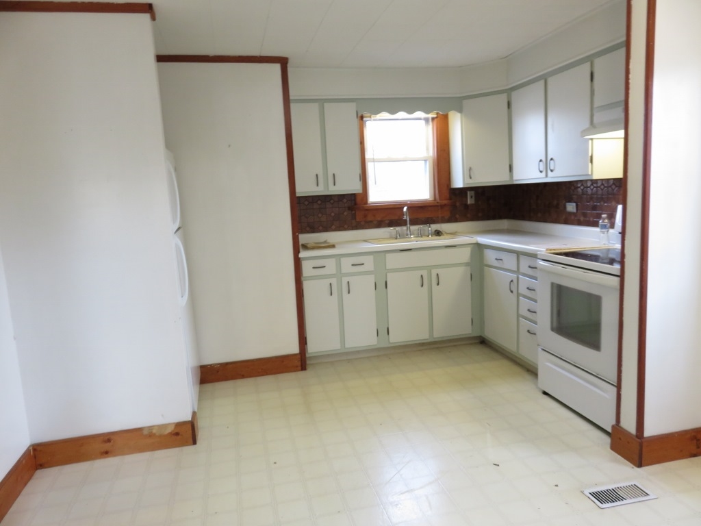200 South Morrison Road Muncie, IN 47304 - Photo 4 of 25