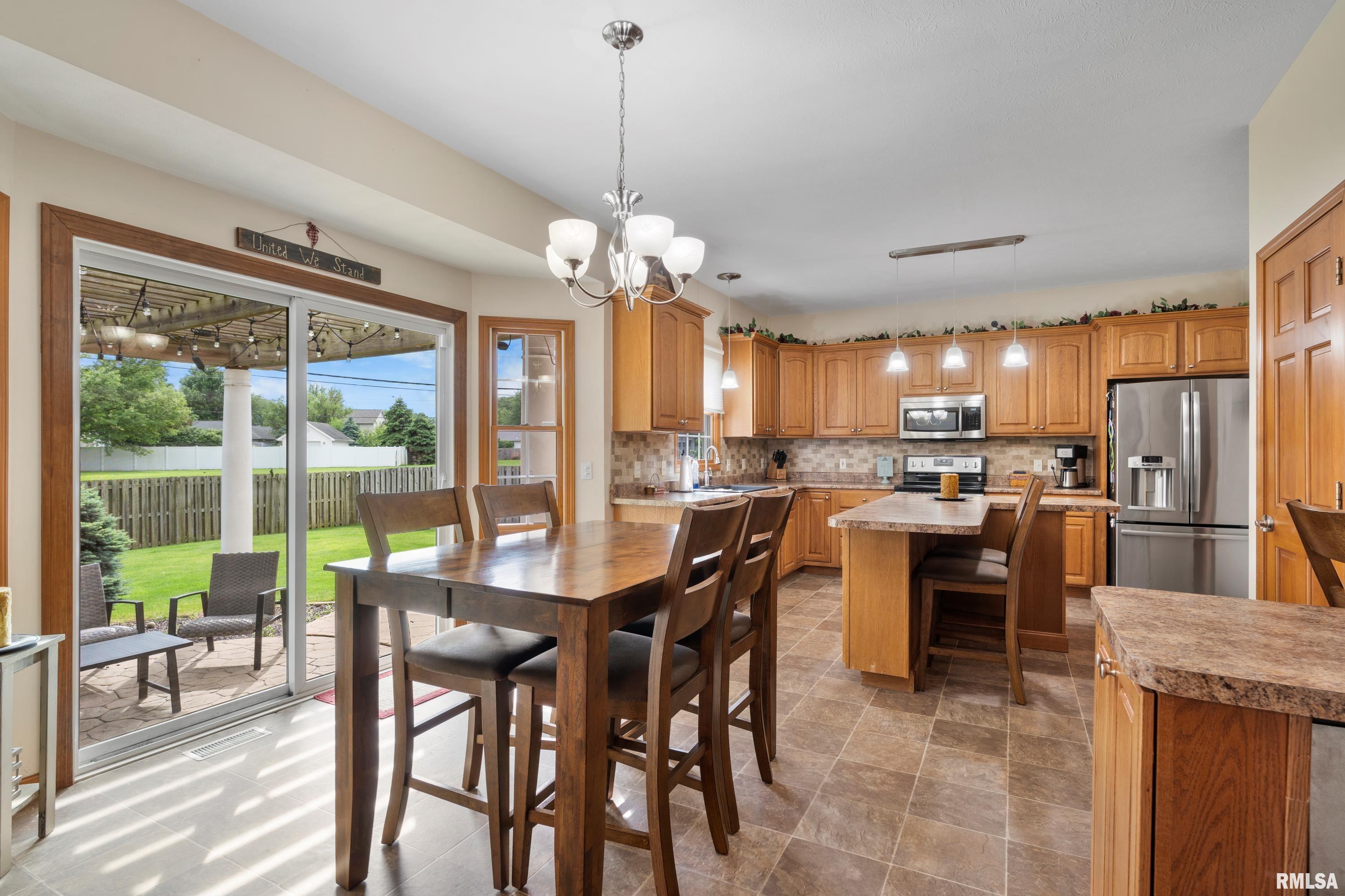 3017 Springwood Drive Springfield, IL 62712 - Photo 12 of 42