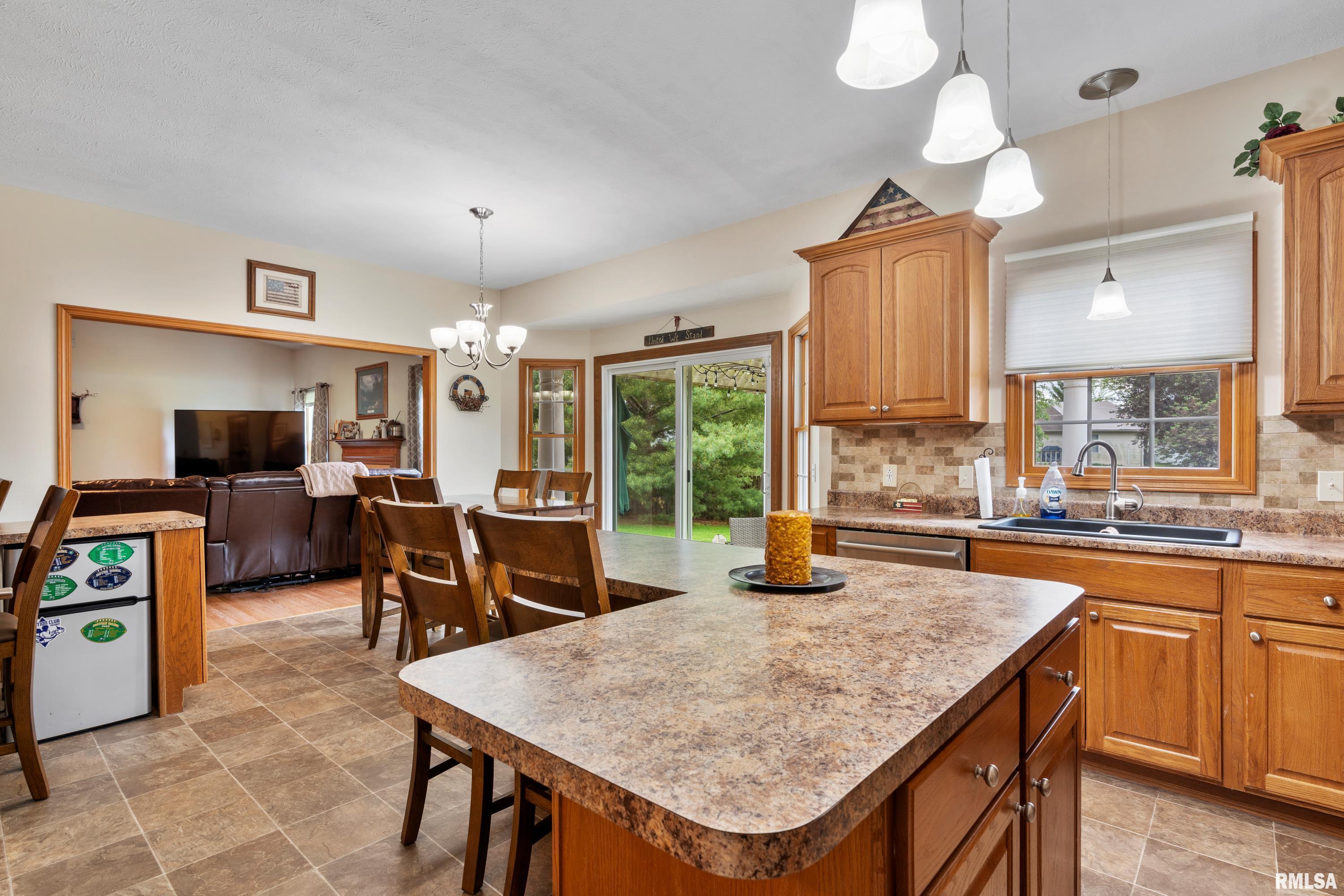 3017 Springwood Drive Springfield, IL 62712 - Photo 15 of 42