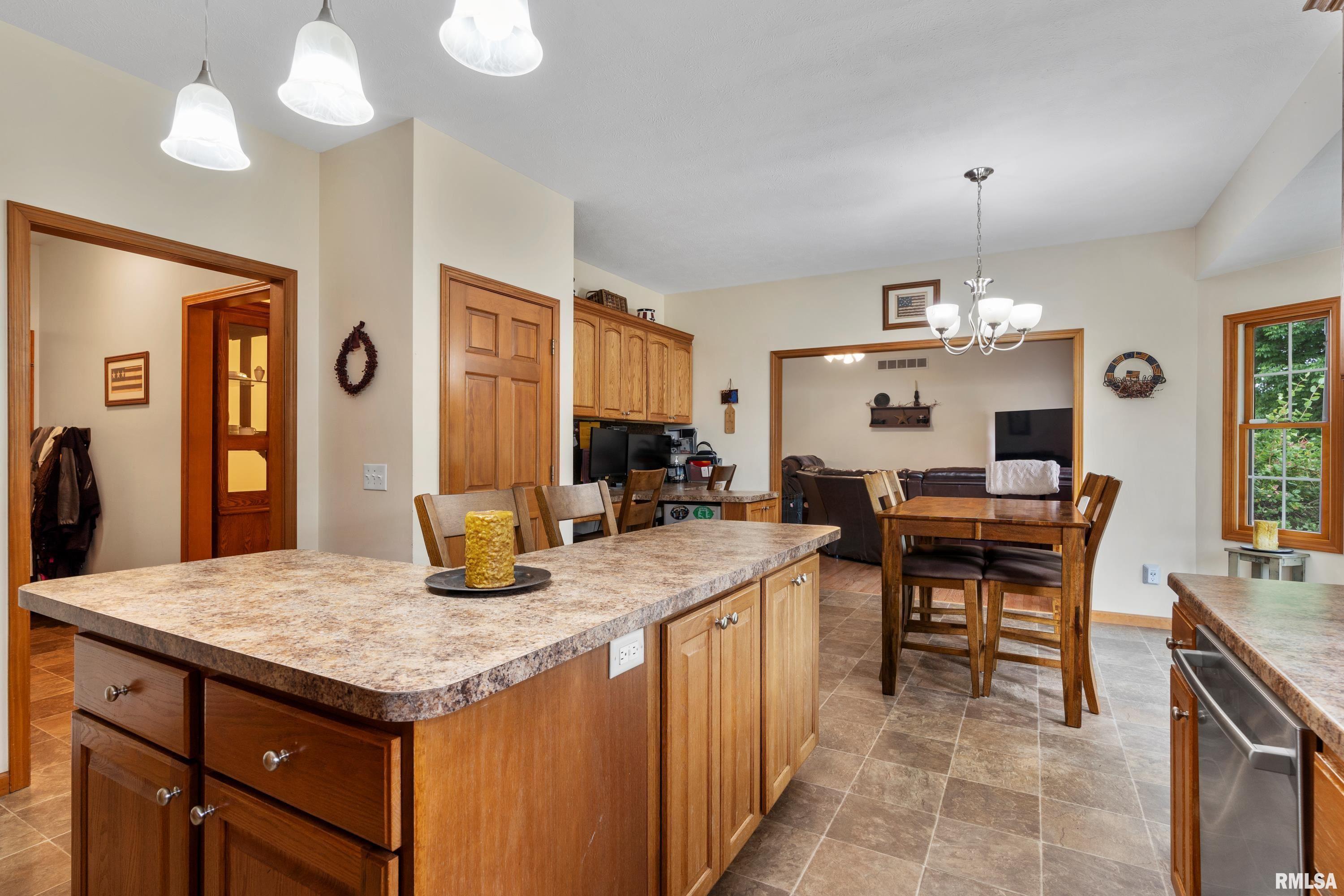 3017 Springwood Drive Springfield, IL 62712 - Photo 17 of 42