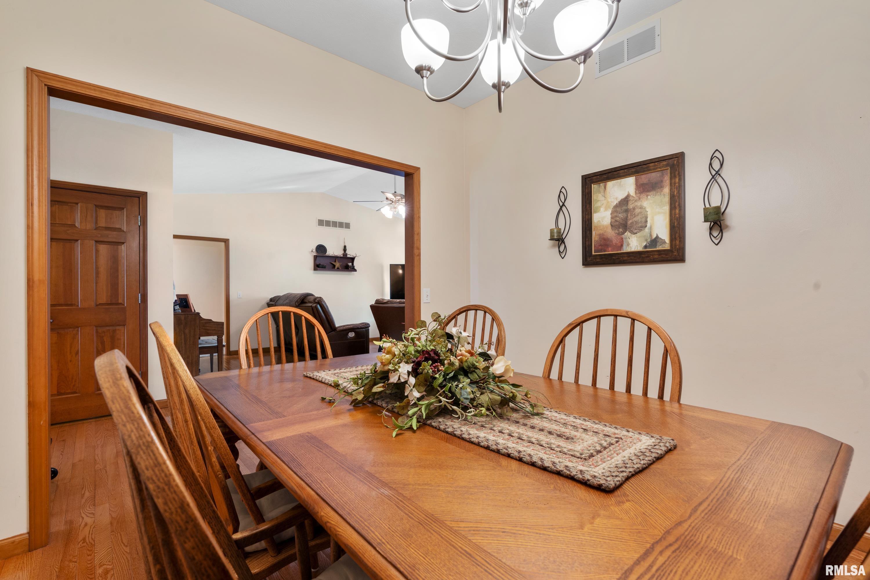 3017 Springwood Drive Springfield, IL 62712 - Photo 18 of 42