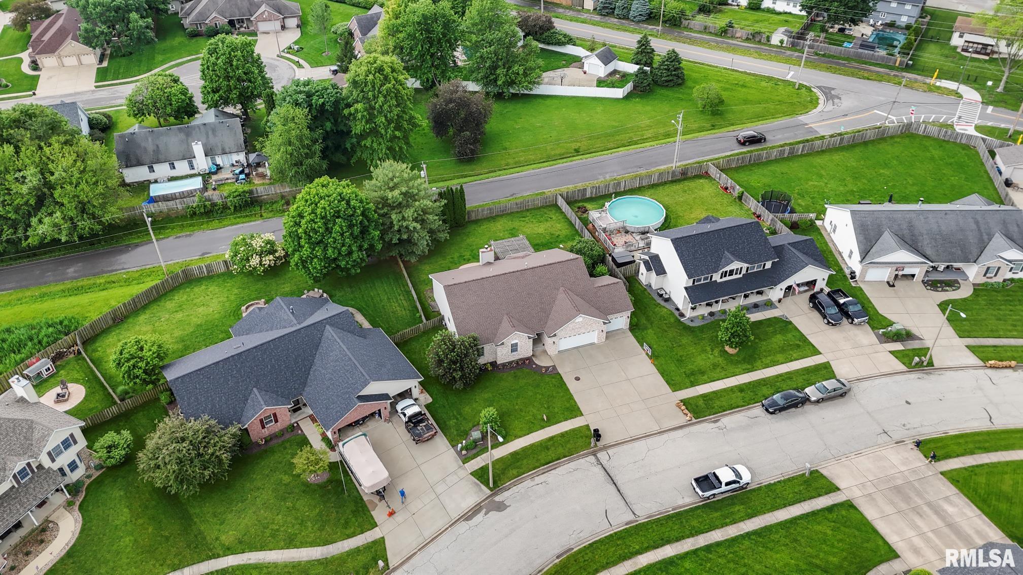 3017 Springwood Drive Springfield, IL 62712 - Photo 2 of 42