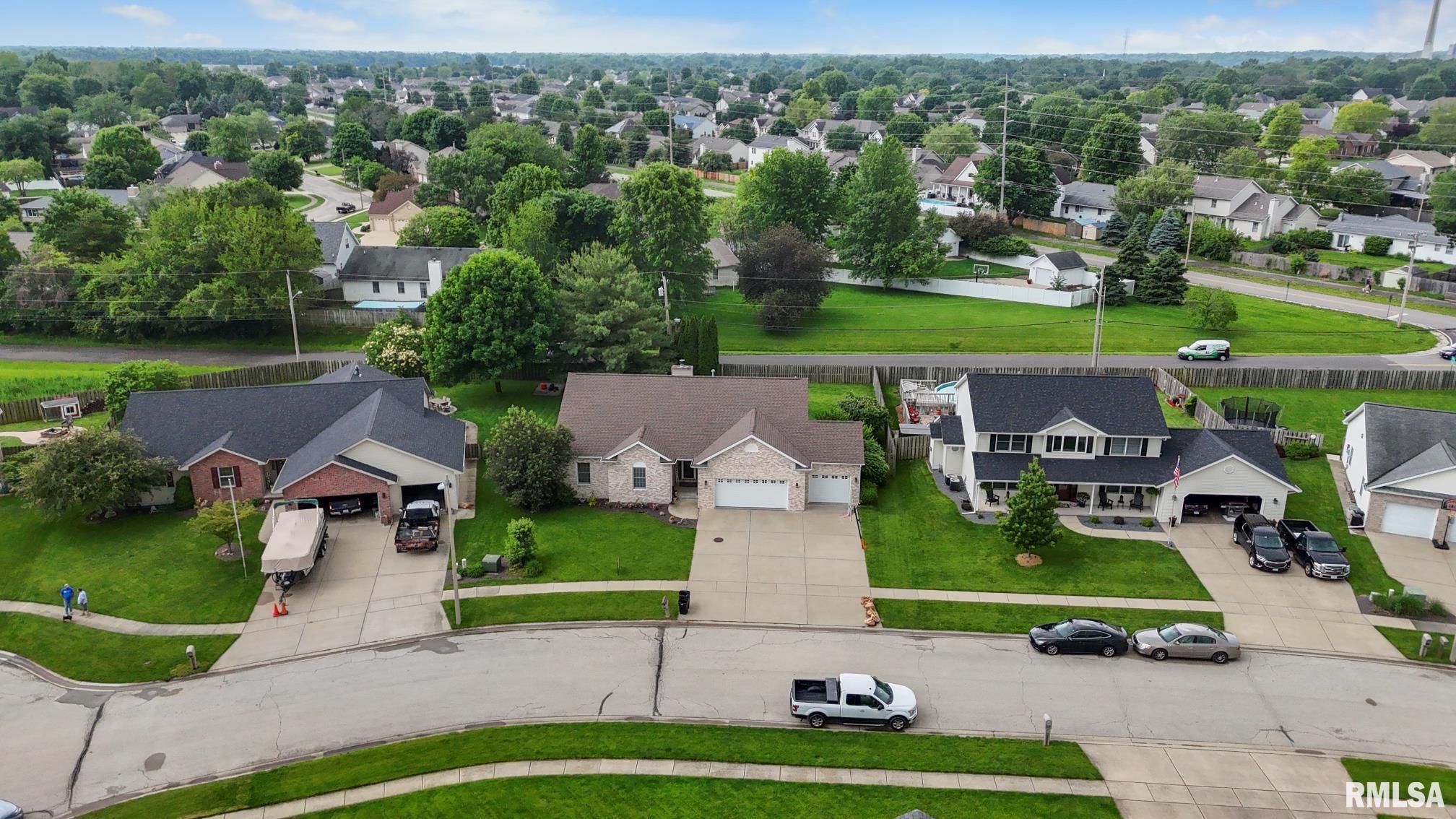 3017 Springwood Drive Springfield, IL 62712 - Photo 3 of 42