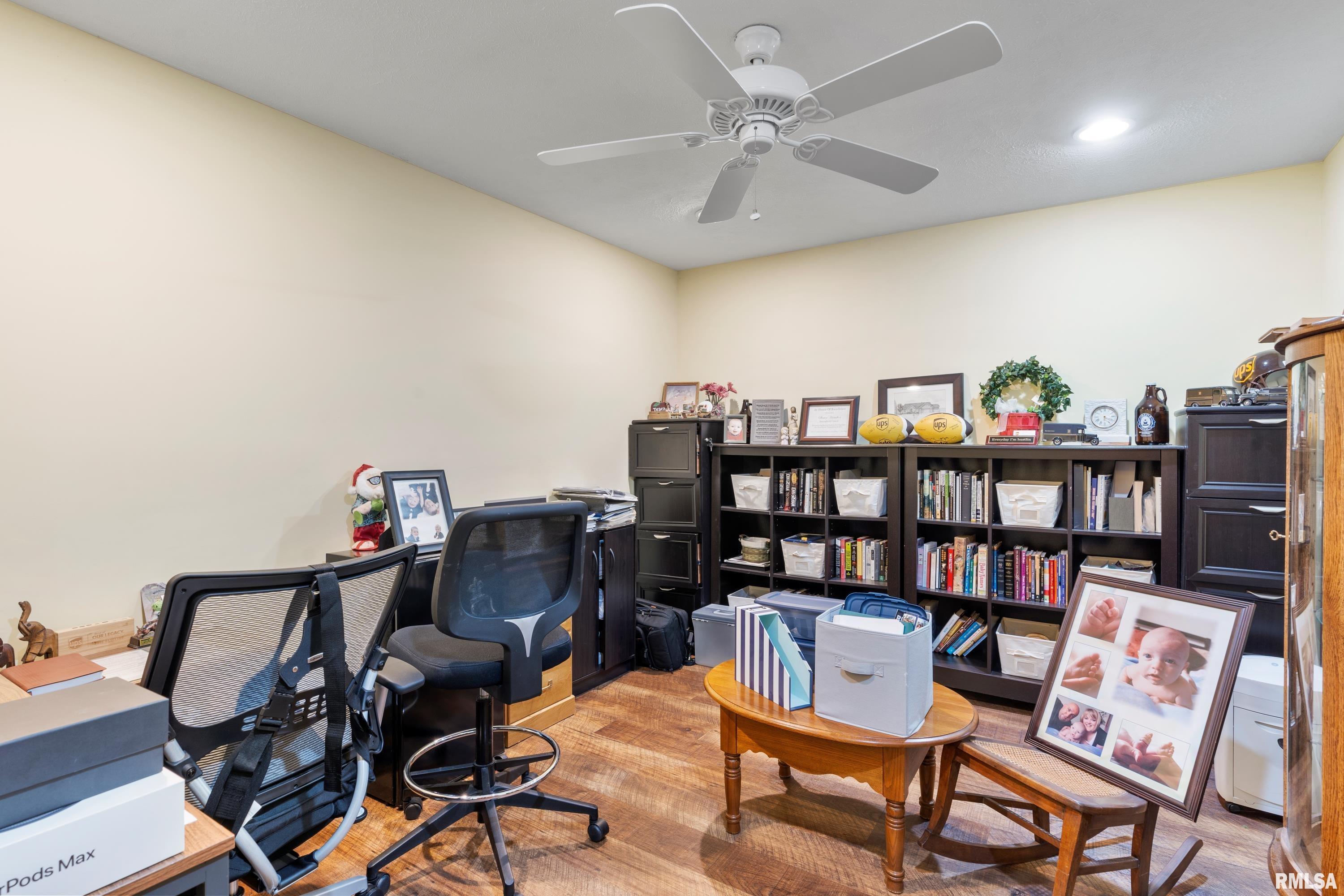 3017 Springwood Drive Springfield, IL 62712 - Photo 38 of 42