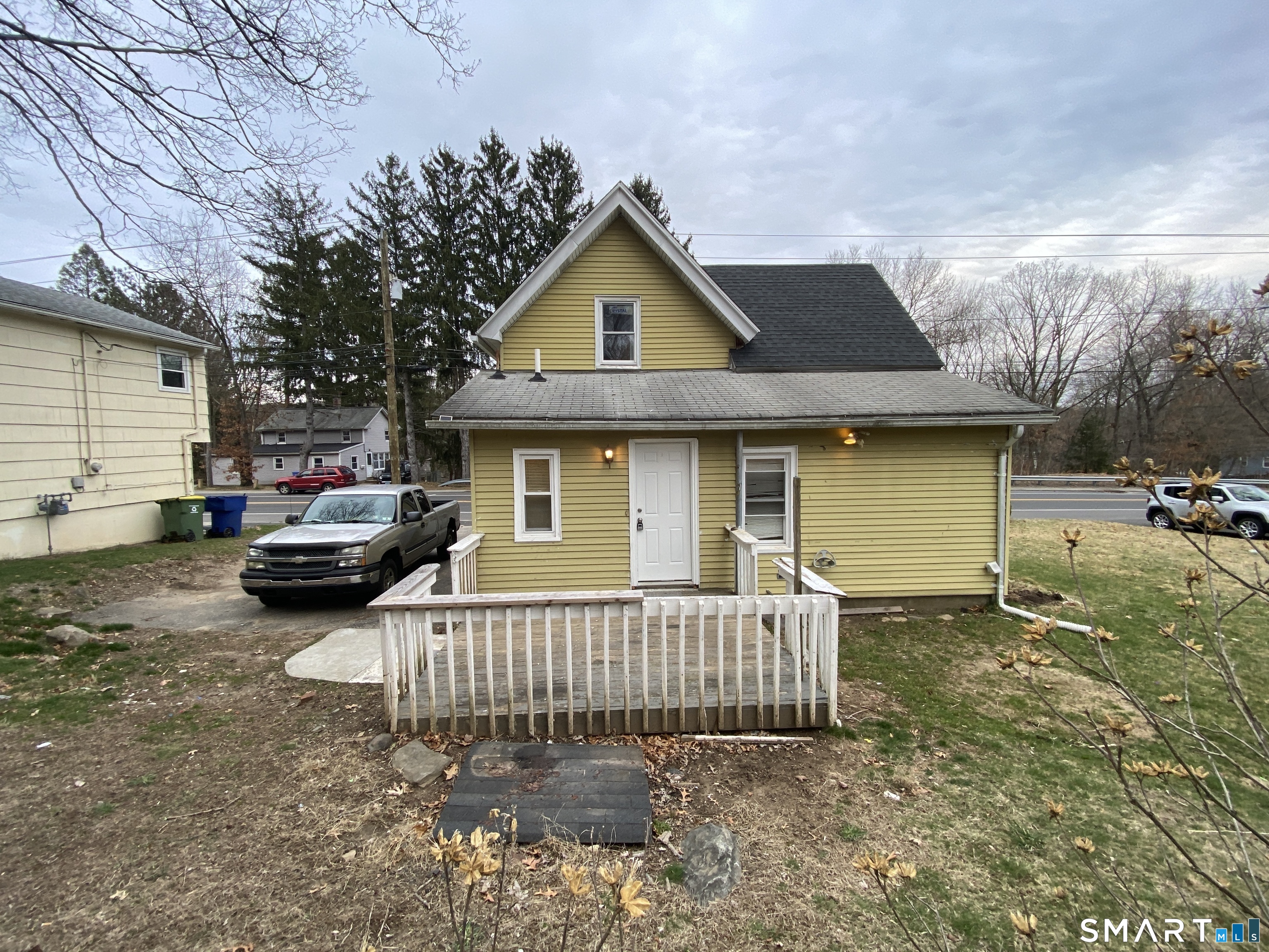 85 Stillson Road Waterbury, CT 06705 - Photo 7 of 34
