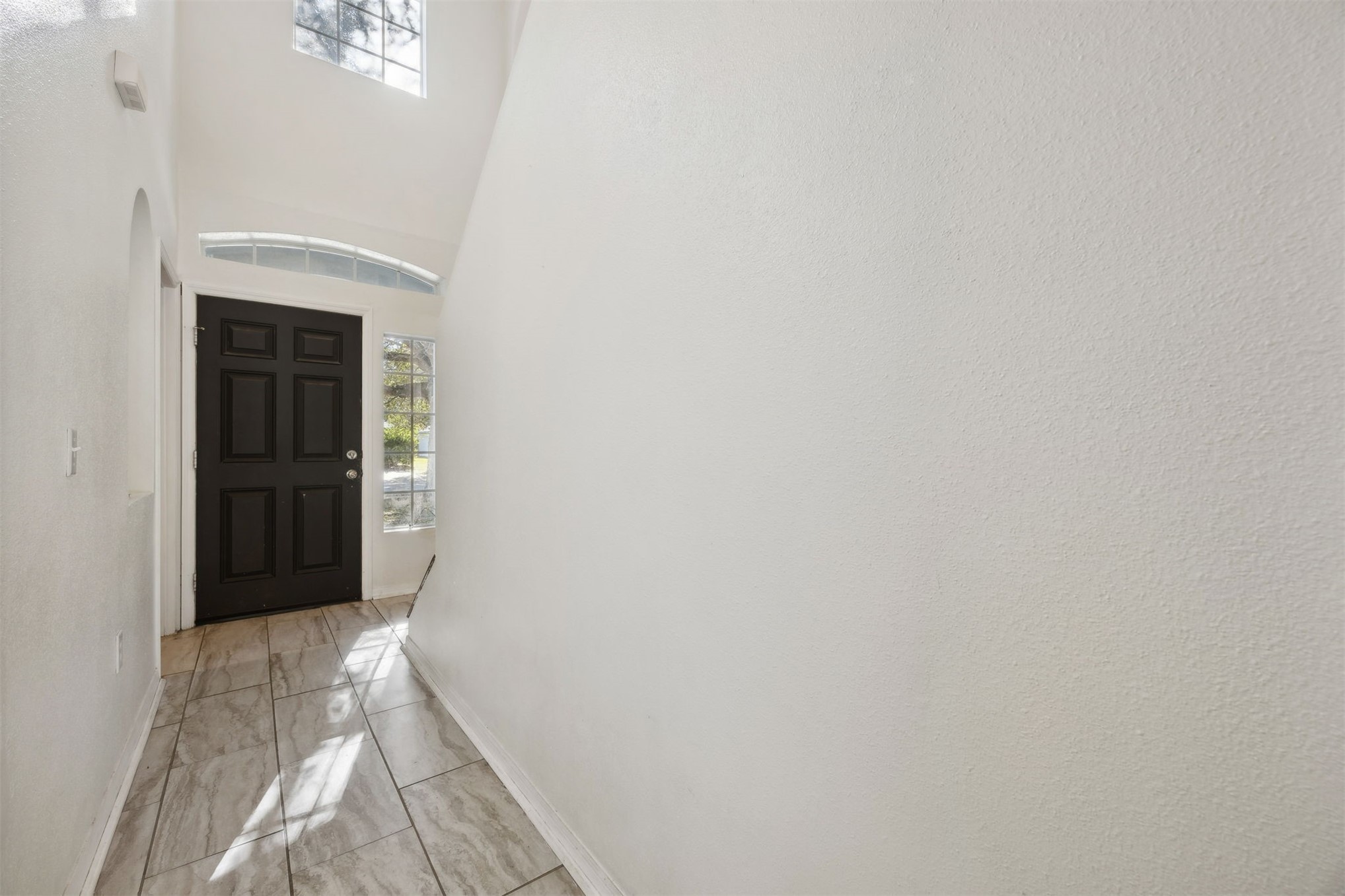 87233 Kipling Drive Yulee, FL 32097 - Photo 2 of 38 a view of a hallway