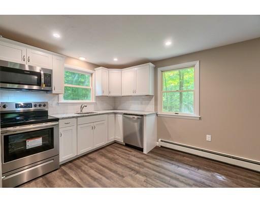 74 Townsend Harbor Road Lunenburg, MA 01462 - Photo 5 of 22 Gallery Image 5