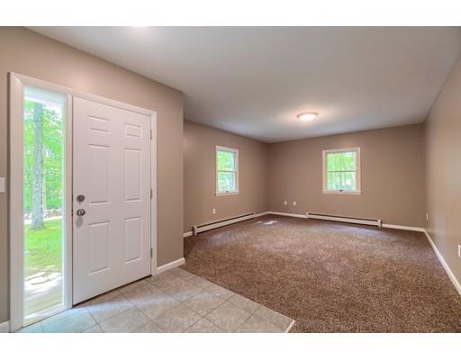 74 Townsend Harbor Road Lunenburg, MA 01462 - Photo 8 of 22 Gallery Image 8