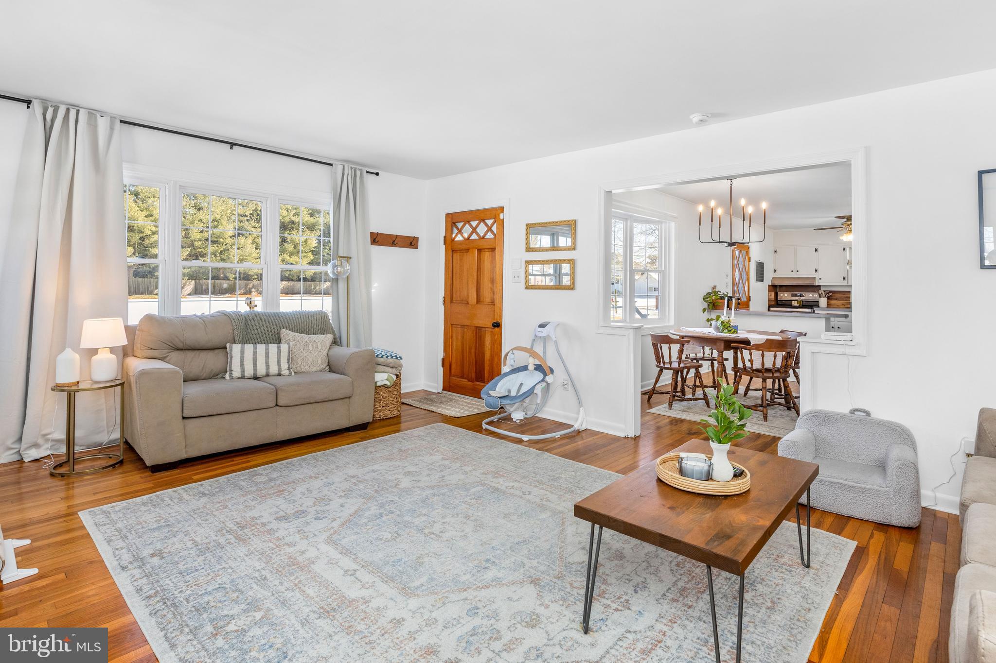 3750 Sunnyside Road East New Market, MD 21631 - Photo 18 of 45 a living room with furniture and a table