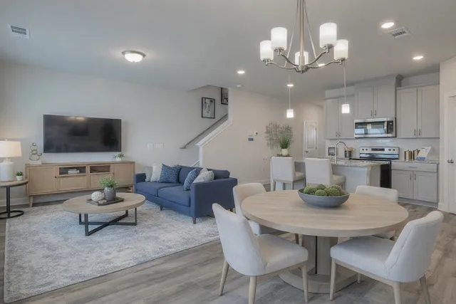 $2,250 | 4550 Skywood Lane, Nashville, TN 37207