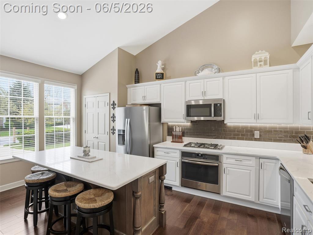 5211 Belmonte Drive Rochester, MI 48306 - Photo 5 of 40