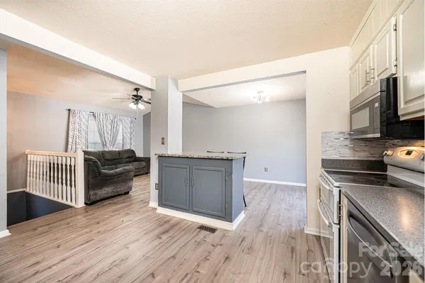 $439,900 | 2681 Tumbleweed Drive, Lenoir, NC 28645