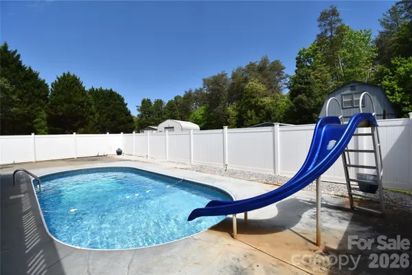 $439,900 | 2681 Tumbleweed Drive, Lenoir, NC 28645