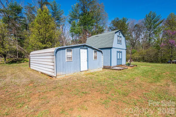 $439,900 | 2681 Tumbleweed Drive, Lenoir, NC 28645